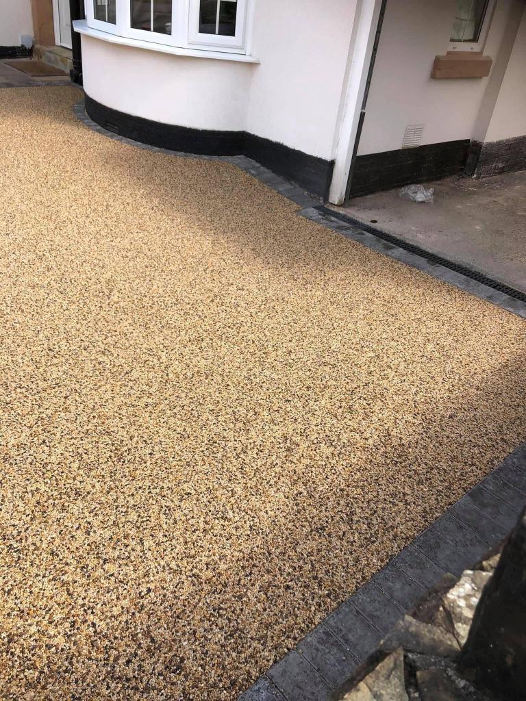 brown resin driveway